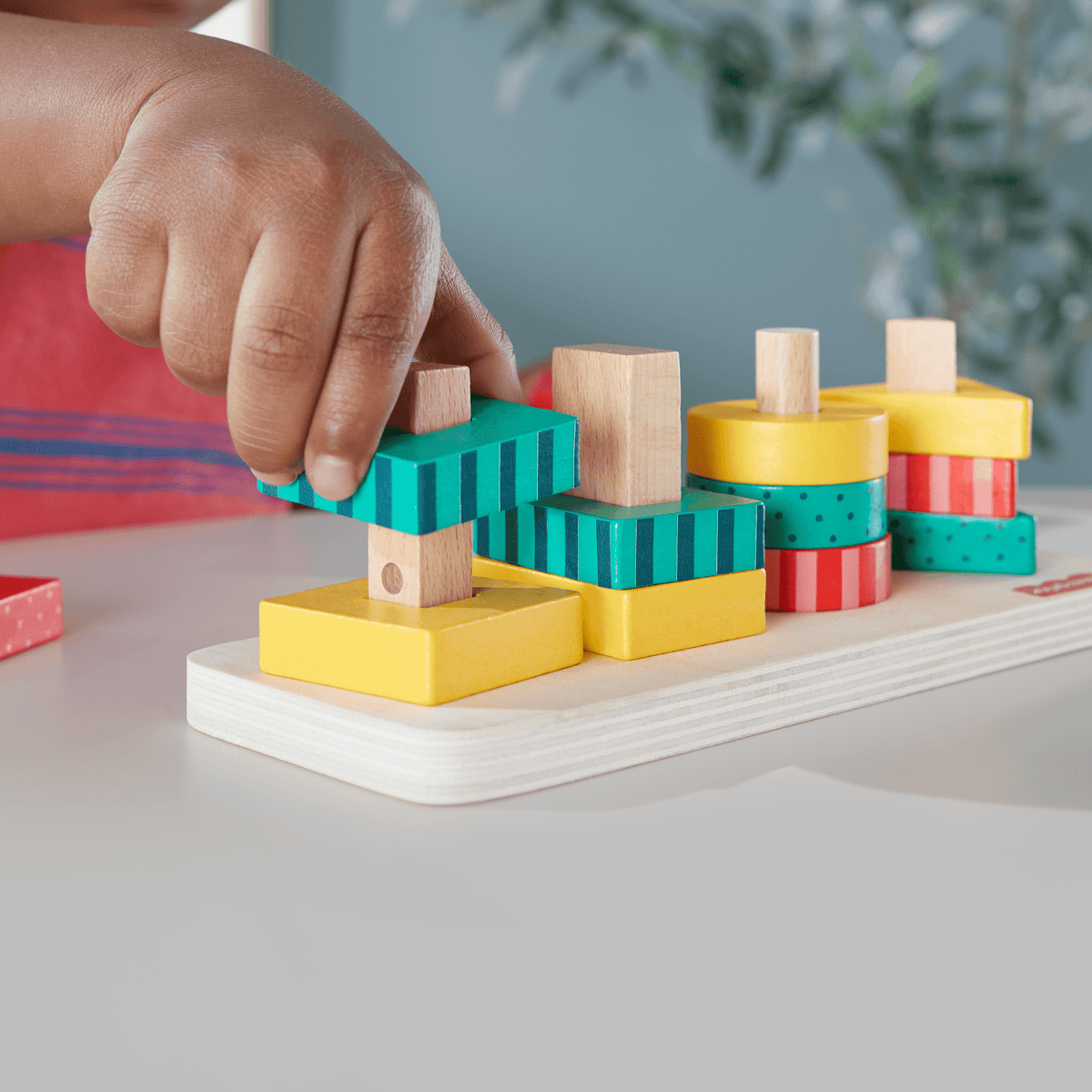 Fisher-Price Empileur de Formes en Bois, Triage, 13 Éléments